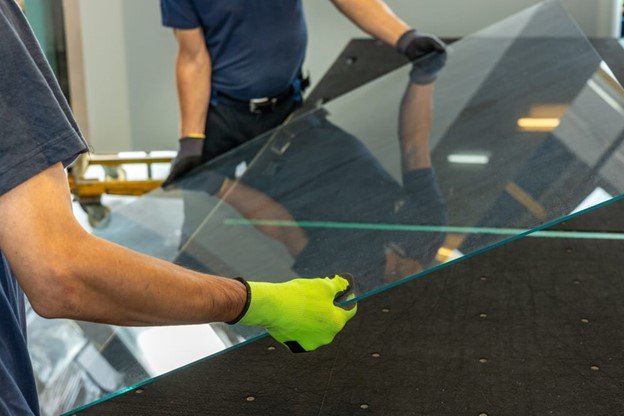 How Commercial Glazing Impacts Customer Experience in QLD